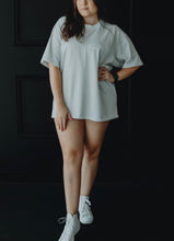 Load image into Gallery viewer, Over sized Tee