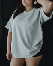 Load image into Gallery viewer, Over sized Tee