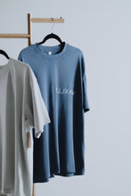 Load image into Gallery viewer, Over sized Tee