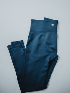 Enhance Leggings // Peacock Blue